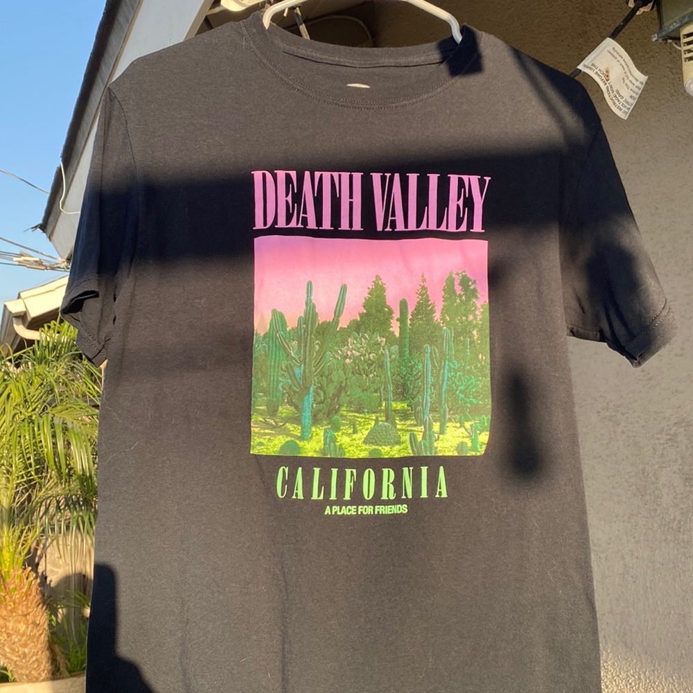 Graphic Tee size small